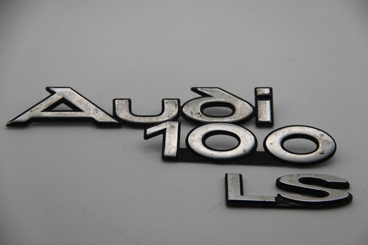 Original Audi 100 LS Modellbezeichnung Emblem Badge Schriftzug