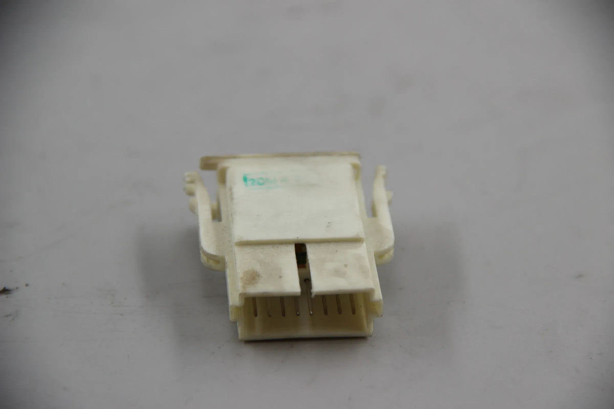 Original BMW E30 318i 320i Codierstecker 62111377364