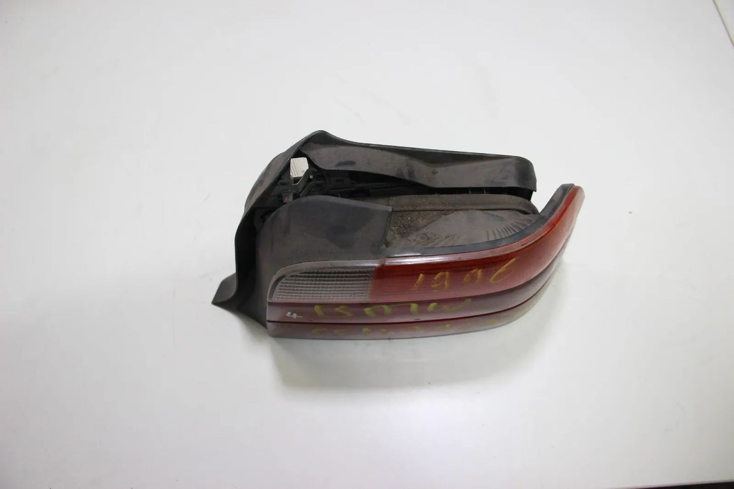 Original BMW E36 3er Rückleuchte Rücklicht rechts 8353806 compact ti