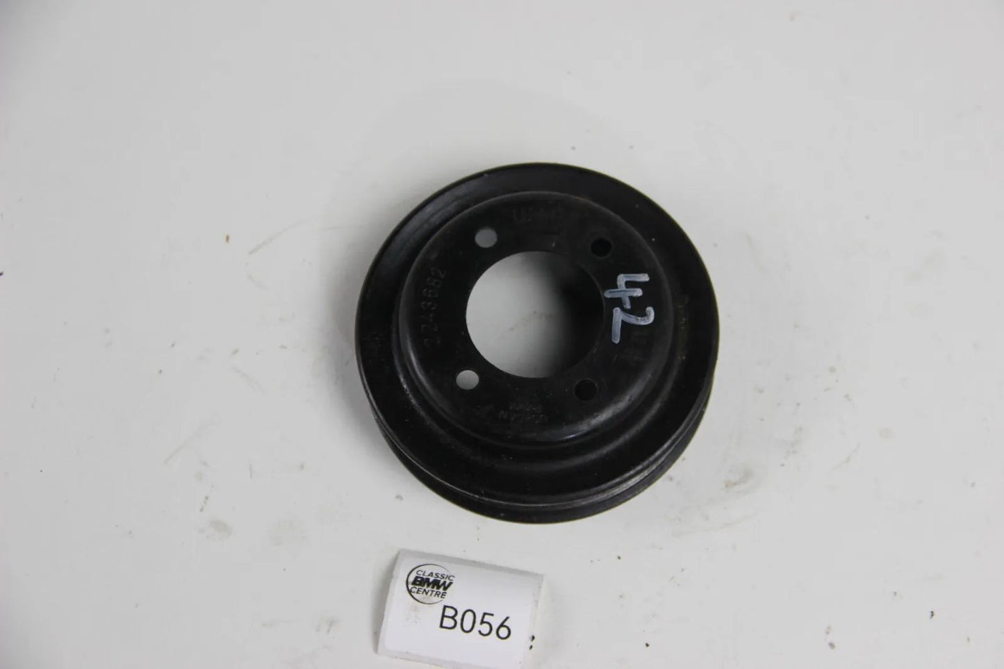 Original BMW  E34 5er Riemenscheibe Pulley 2243682 Riemen Scheibe OEM