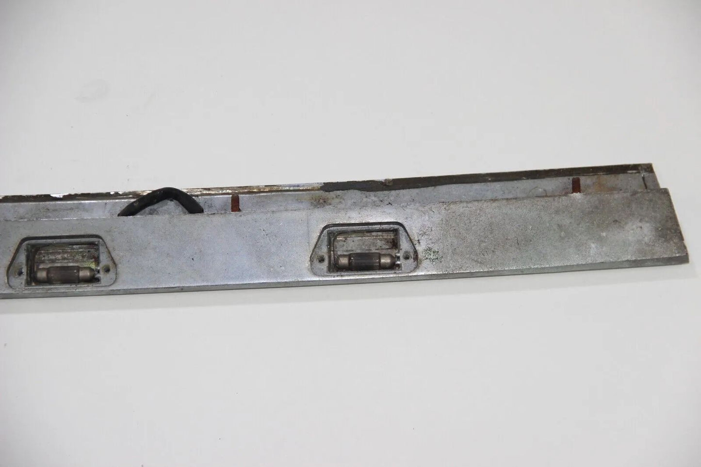 Original BMW Neue Klasse 2000 Kennzeichenleuchte 63268777100