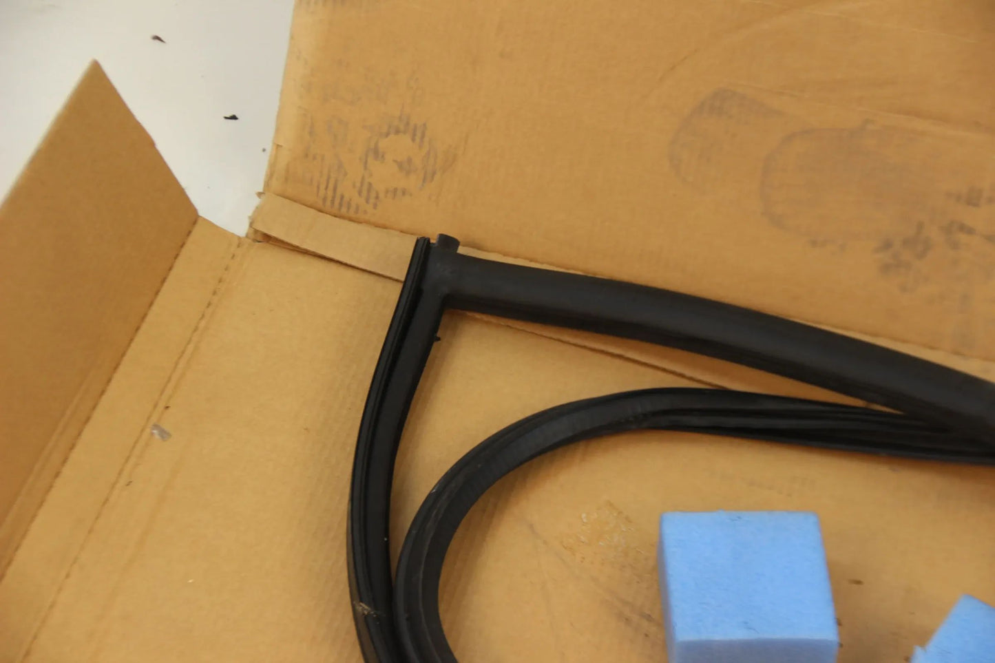 Original BMW 3er Serie E90  Kantenschutz links Schwarz NOS 51718252627