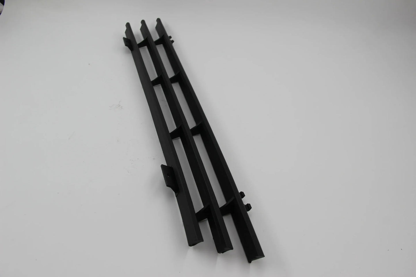 Original BMW E21 316-323i   Gitter Ziergitter front vorne links  51131836675