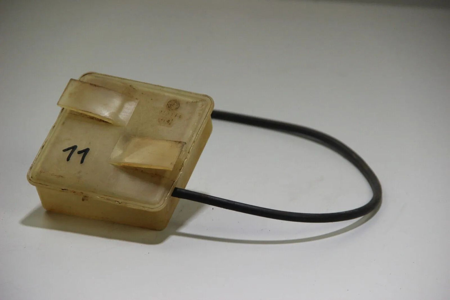 BMW E30 320 325 M3 Batterieüberlauf battery overflow 1374963