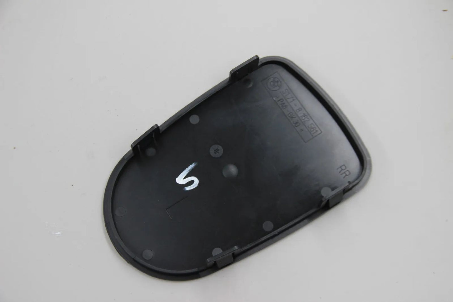 Original BMW E39 Limo/Touring  Deckel Luftführung vorne links 51718162561