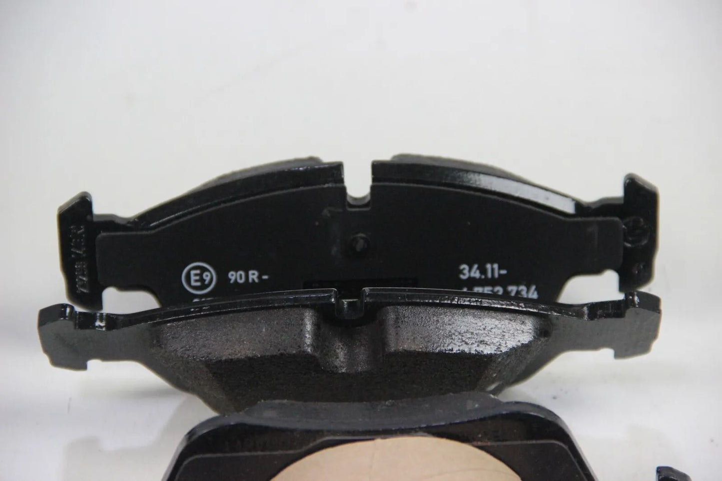 NEU Original BMW E36 E46 316i-328i Bremsbeläge vorne 34216761244 Bremsbelag