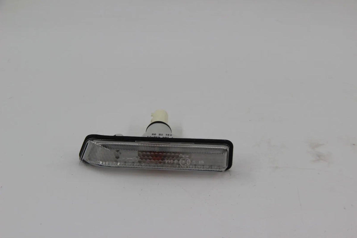 Original BMW E36 M3 3.2 E53 X5  Zusatzblinkleuchte weiss rechts 63137164492