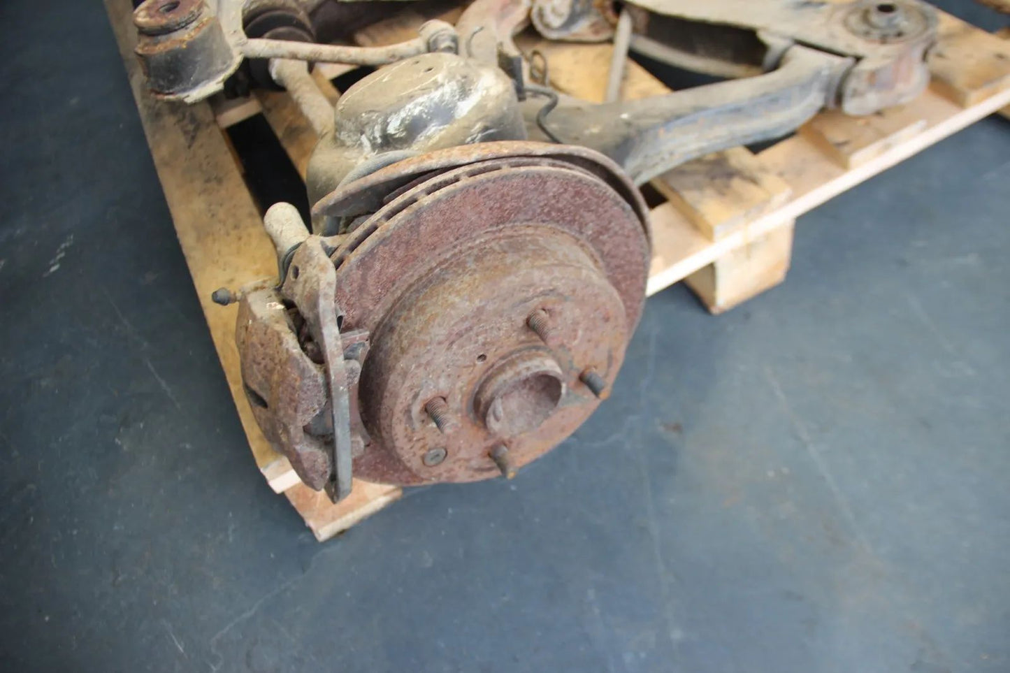 Original Toyota supra Supra A60? Hinterachse Komplett LSD Sperrdiff Schwinge