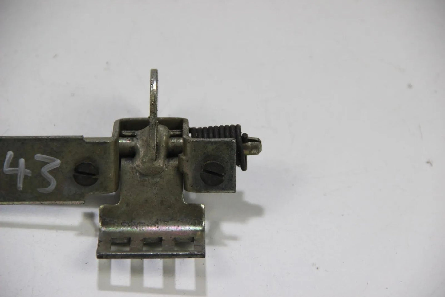 BMW E12 E21 E24 E3 E9  Sitzraste Sitzverstellung außen rechts 52101803732