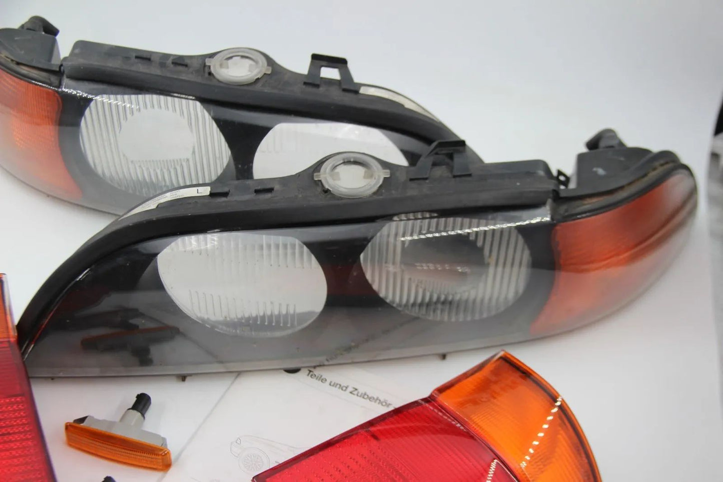 Original BMW E39 5er 520i-540i Umbausatz Blinkleuchten Orange NOS 82199408460