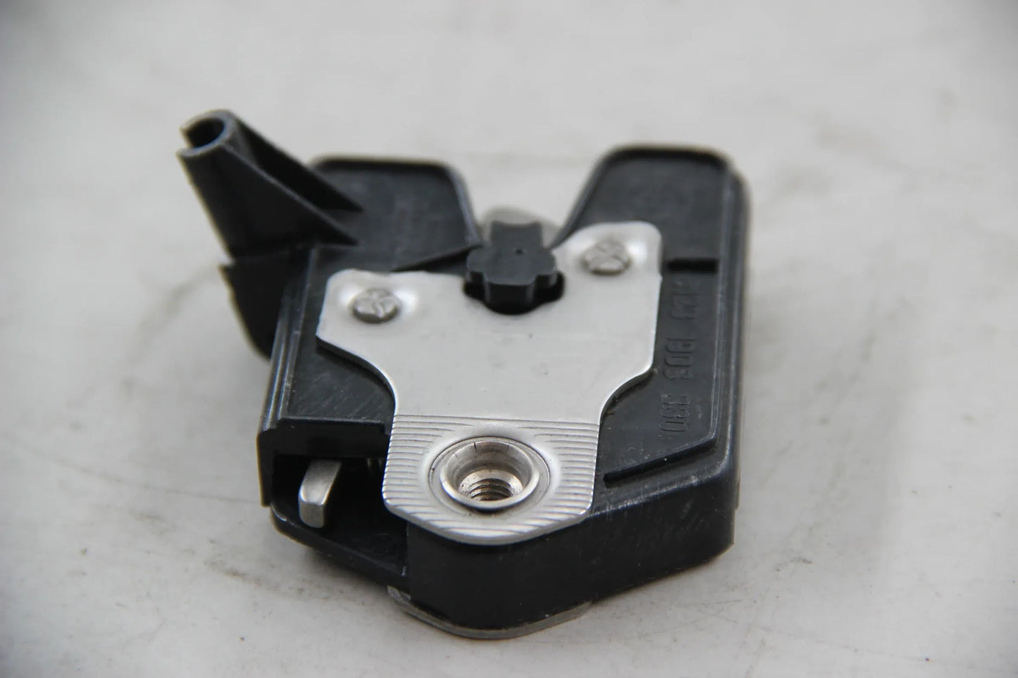 Original BMW E34 518i-540i M5 E32 Z1 Frontklappenverschluss NOS NLA 51231908330