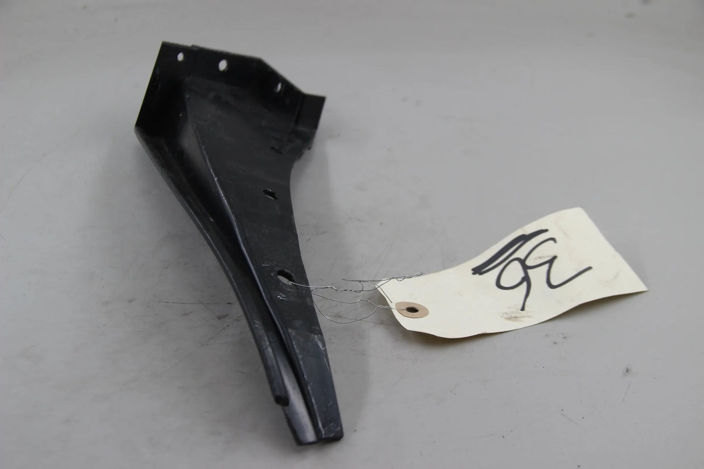 Original BMW E30 M3 Stossstangenhalter hinten rechts+links