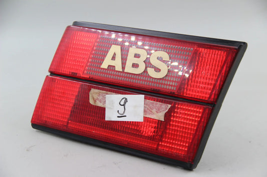 Original BMW E34 518i-540i M5 Heckleuchte Heckklappe rechts 63211379398
