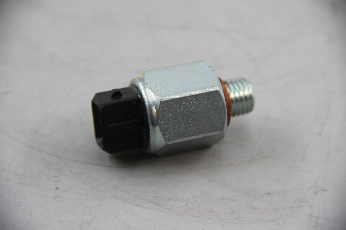 Original BMW E39 535i 540i E60 E63 E64 E32 E38 E31 Öldruckschalter 12611715504