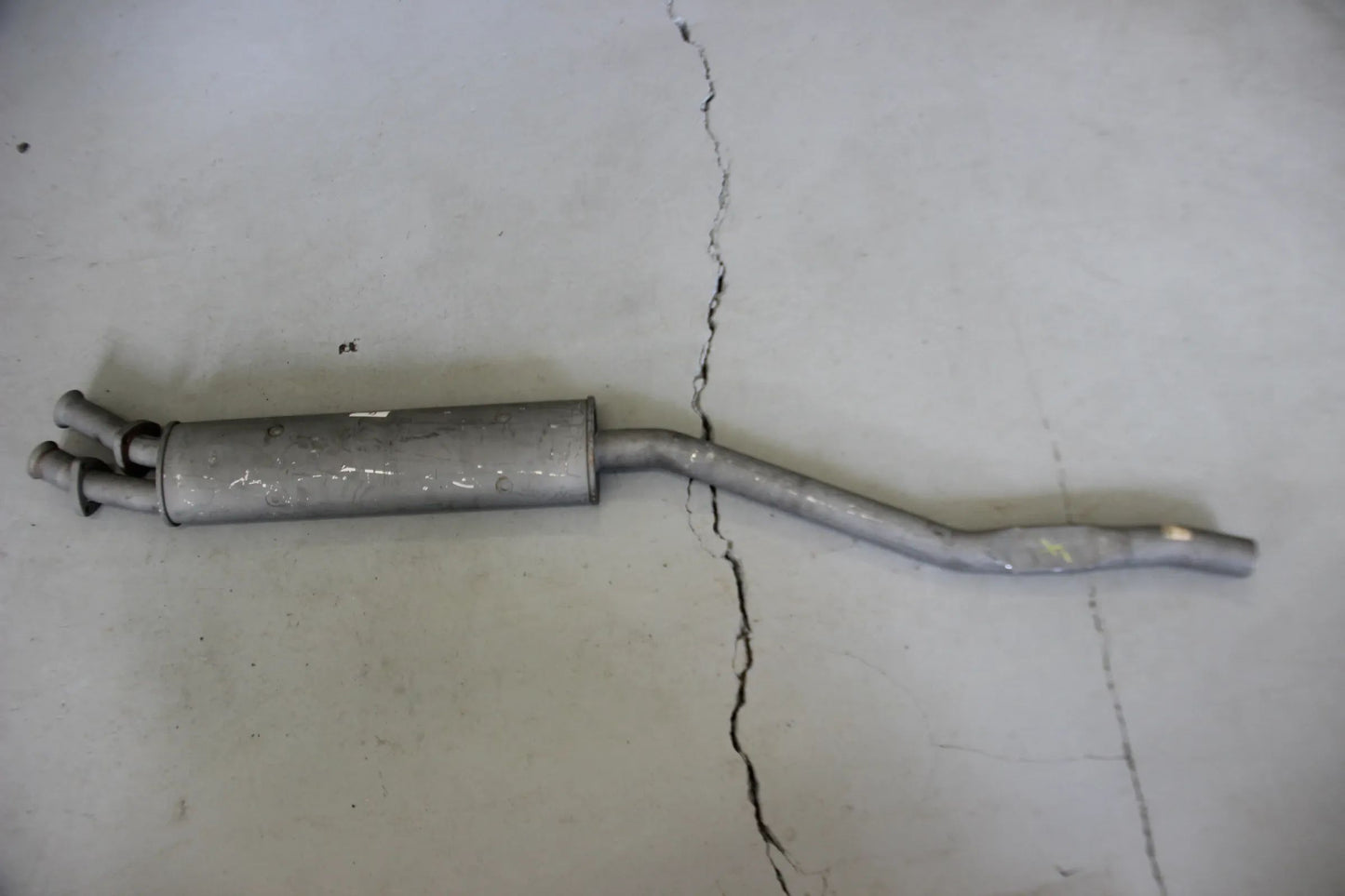 Original BMW E30 320i Vorschalldämpfer 18121176985