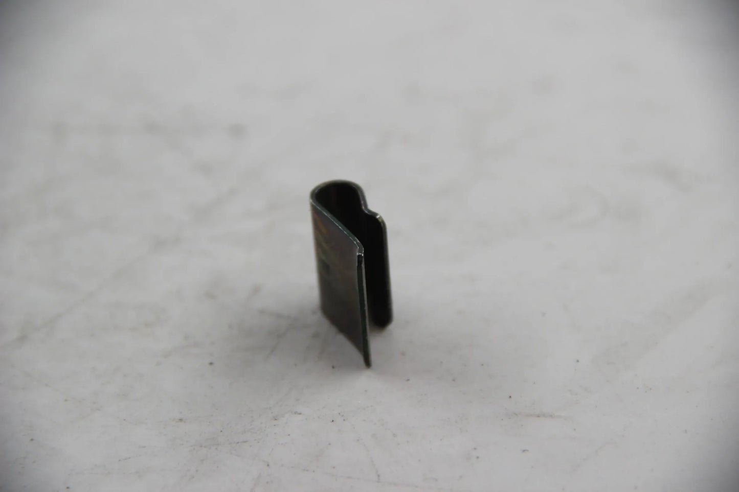 Original BMW E21 E30 E12 E28 E24 E23 Halteklammer vorne NOS NLA 72608117730