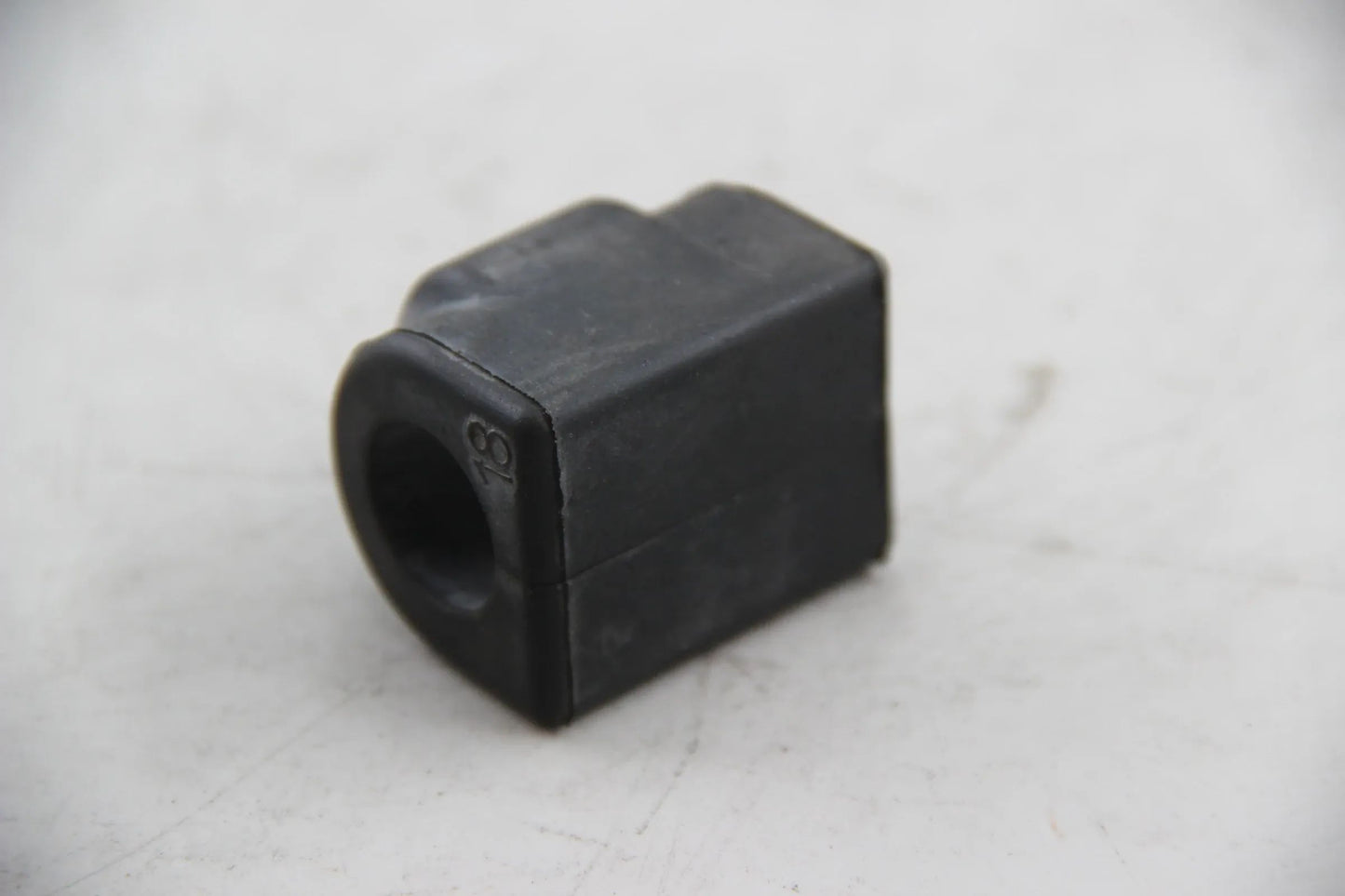 Original BMW E36 E46 E34 E85 E86 Gummilager Stabilisator D=18MM 33551138104