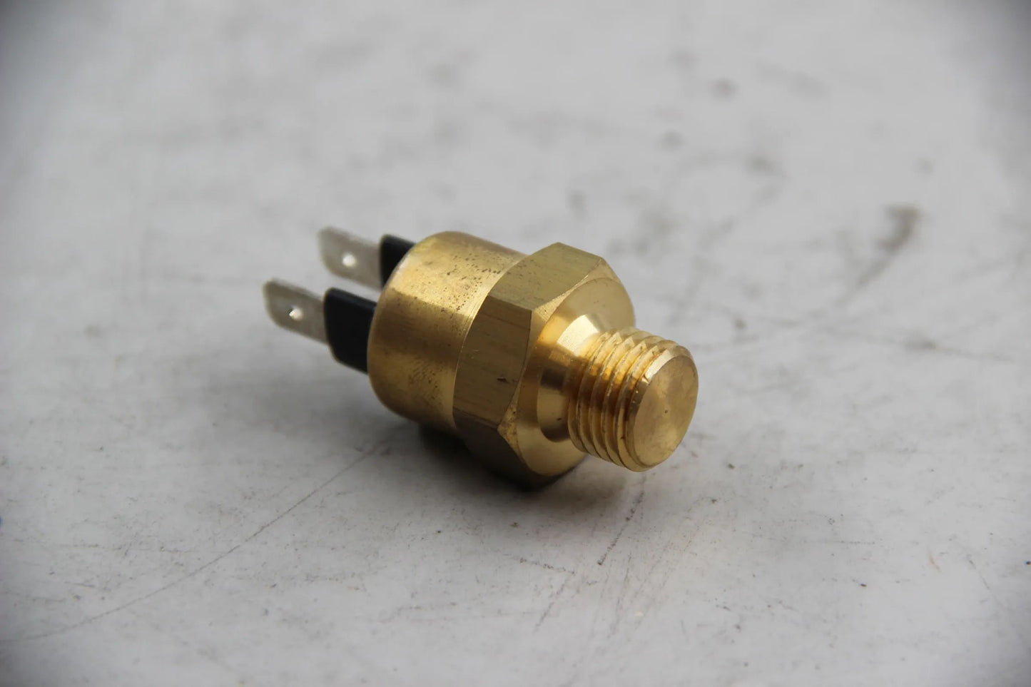 Original BMW E30 320is M3 E28 E34 E24 Temperaturschalter 108CEL 12632241342
