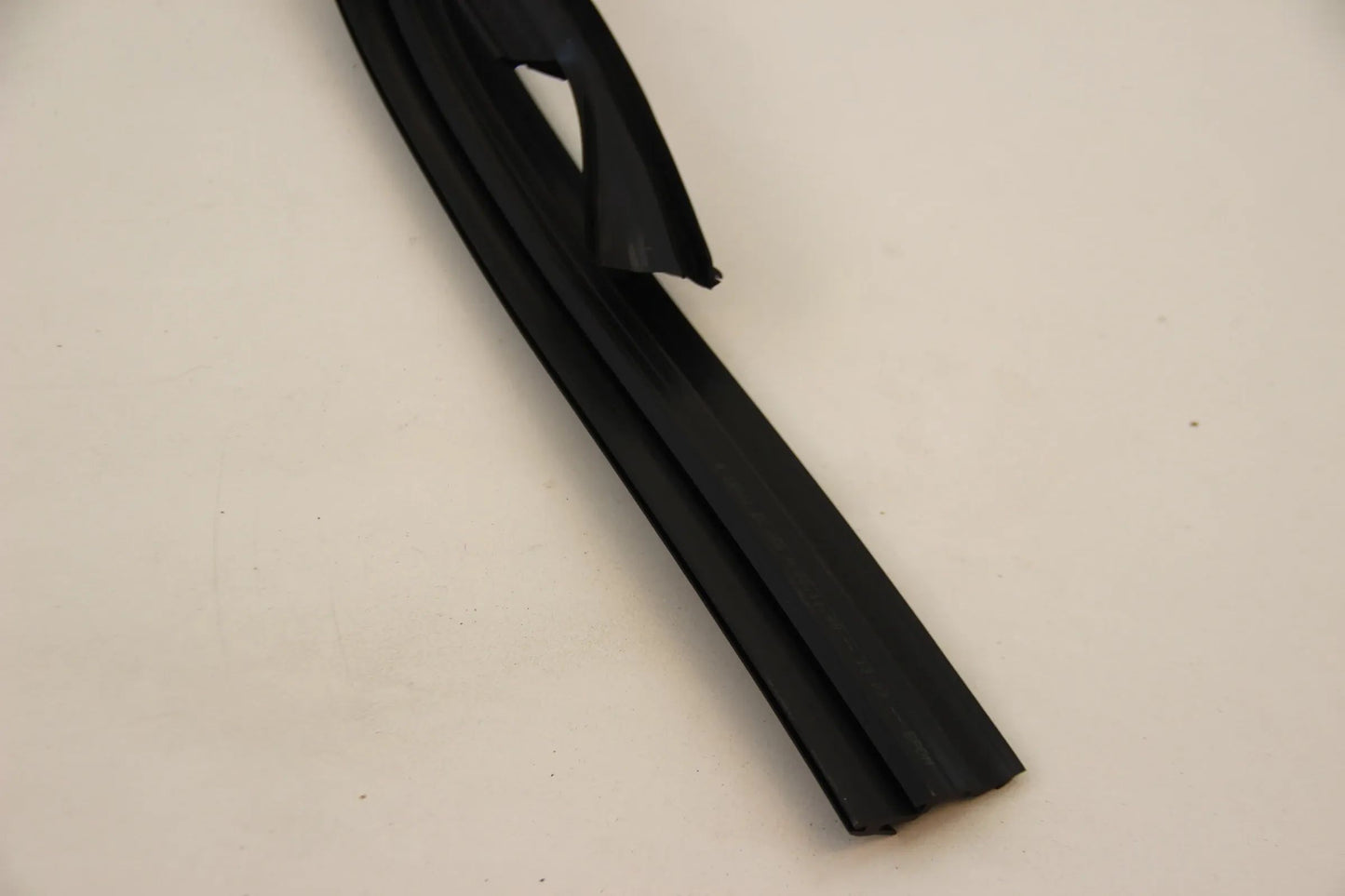 Original BMW E46 316i-330i Limousine Fensterführung Tür vorne links 51338266123