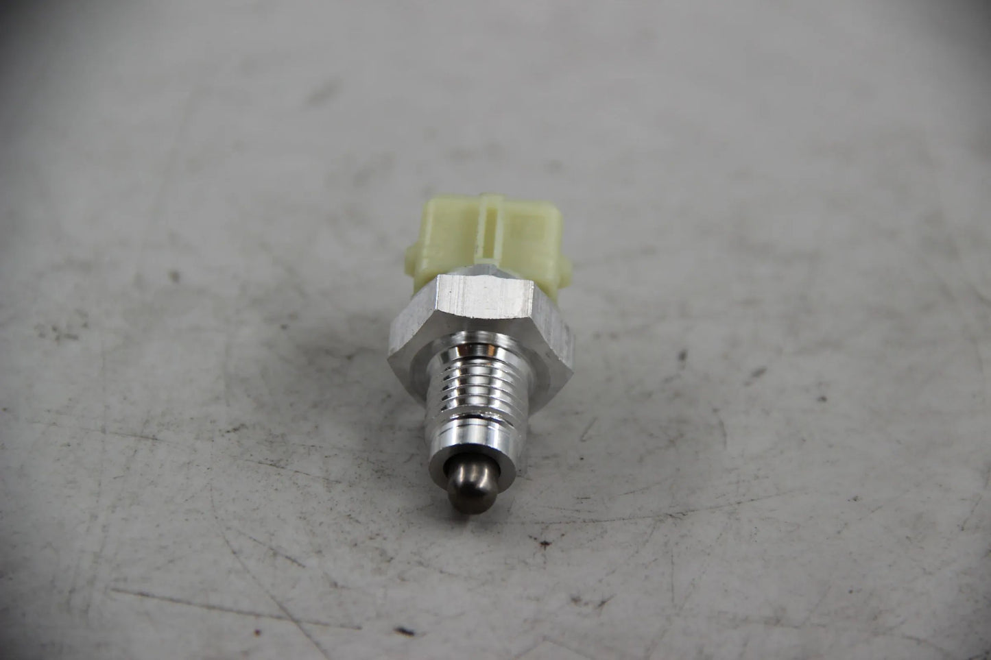 NOS Original BMW E81 E88 E36 E34 E32 Rückfahrlichtschalter M12X1,5 23147524811