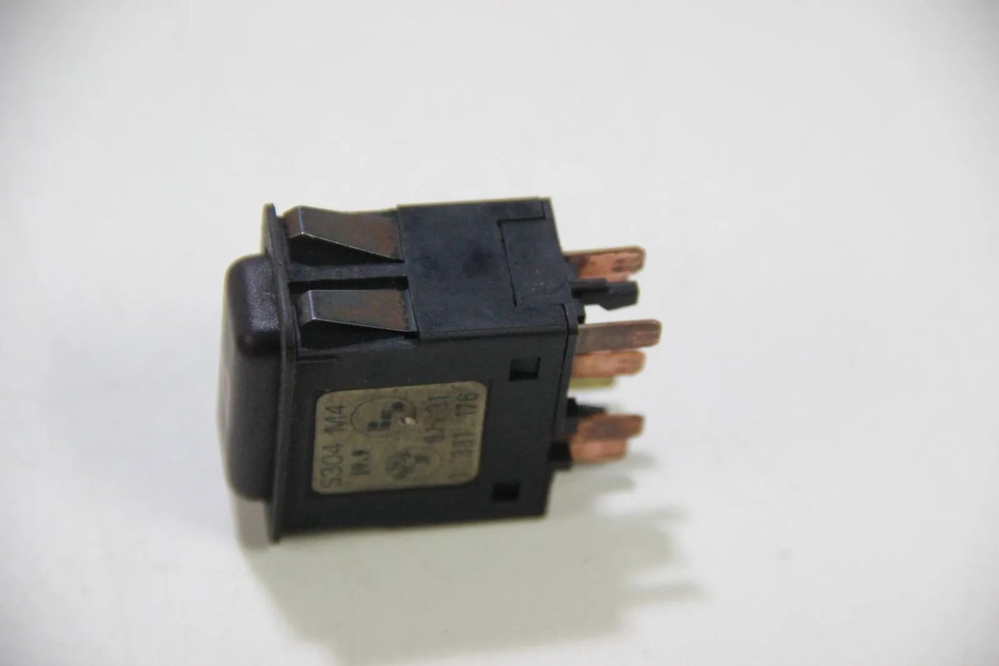 Original BMW 3er E30  Warnblinkleuchte Schalter/ Warnblink Anlage 1381176