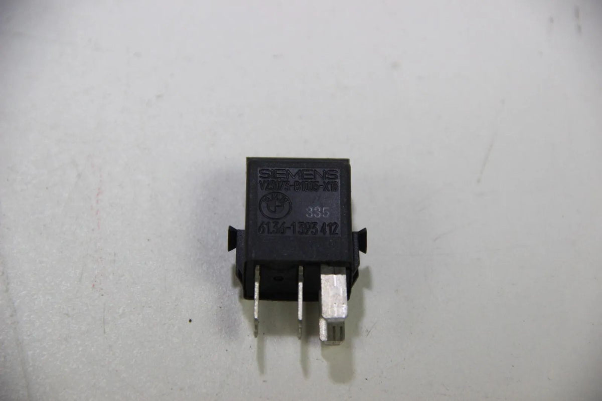 Original BMW E36 E34 E39 E32 E38 E31 Minirelais Schliesser schwarz 61361393412