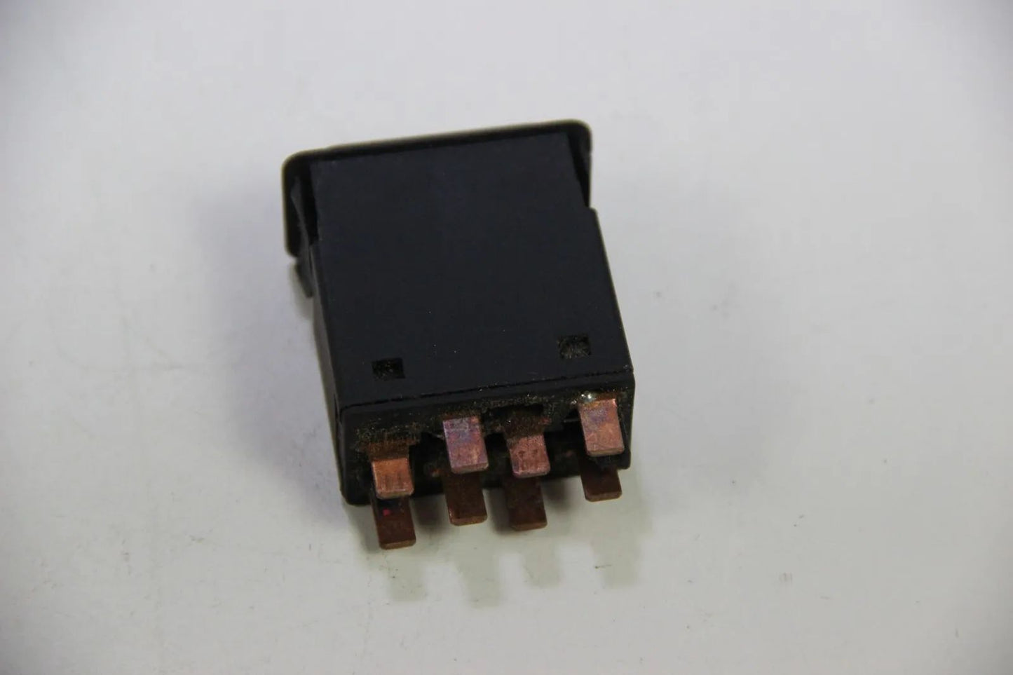 Original BMW 3er E30 Warnblinkleuchte Schalter / Gefahrenhinweis 1380335