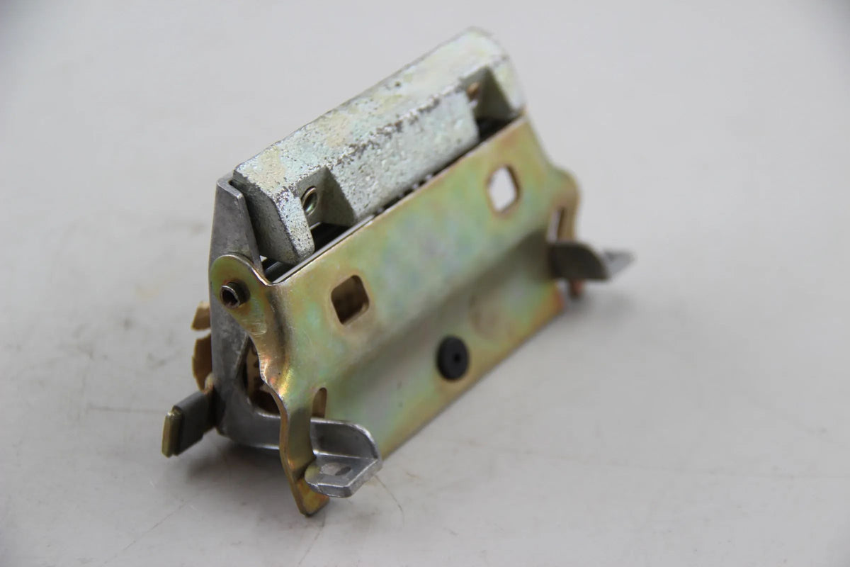 Original BMW E3 2.8L 2500 2800 3.0L Grundplatte hinten rechts 51221808406