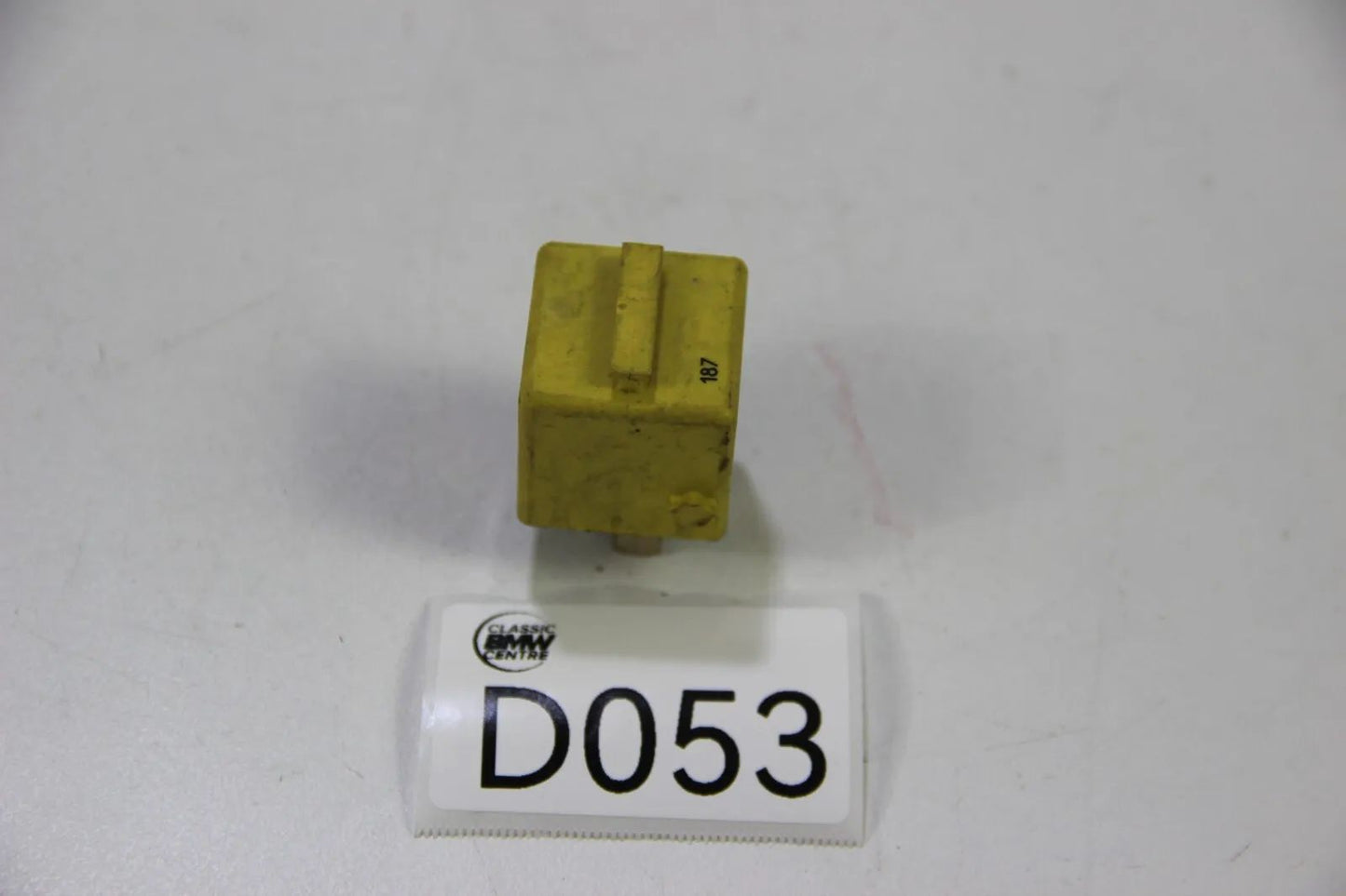 Original BMW E36 E46 E34 E32 E31 Relais Relay zinkgelb Relais Gelb  61361389105