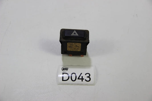 Original BMW E30 Warnblinkleuchte Schalter / Warnblink Anlage Switch 1375519