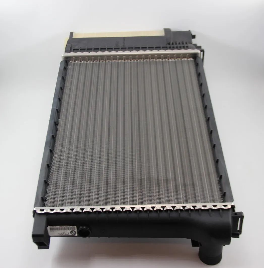 Original BMW E34 520i M50 Kühlmittelkühler A=520MM NOS 17111723941