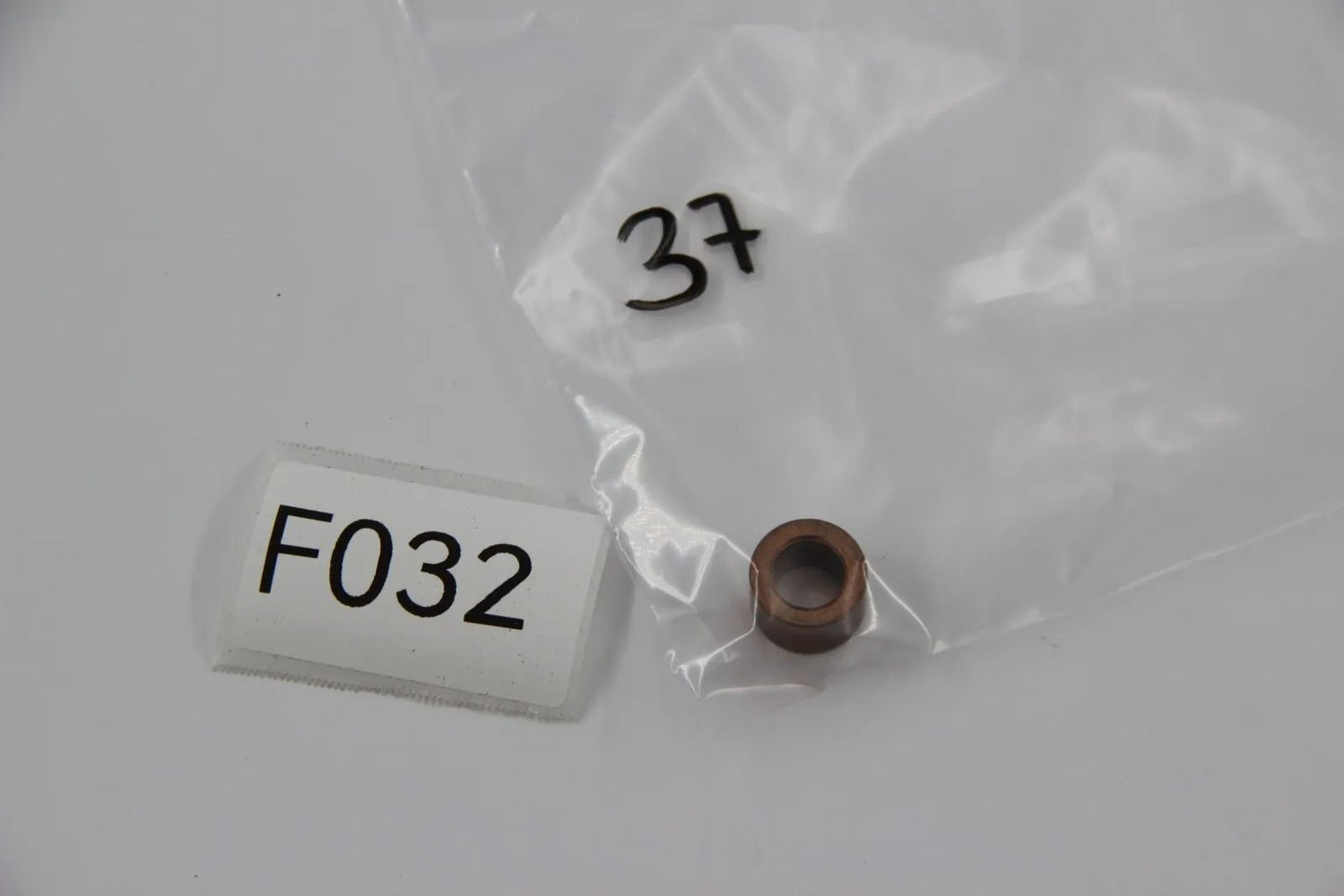 Original BMW E30 324d M21 E28 524d 524td M21 Lagerbuchse NOS 12411289490