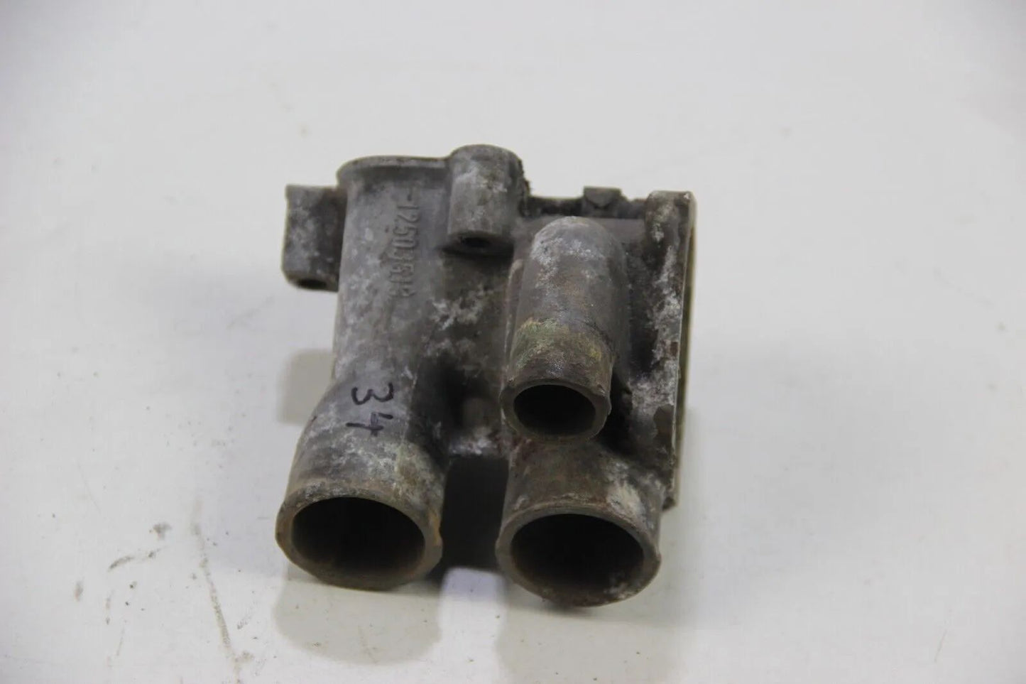 BMW E9 3.0 CSI CSL E3 3.0Si Thermostatgehäuse Wasserflansch OEM 1250351