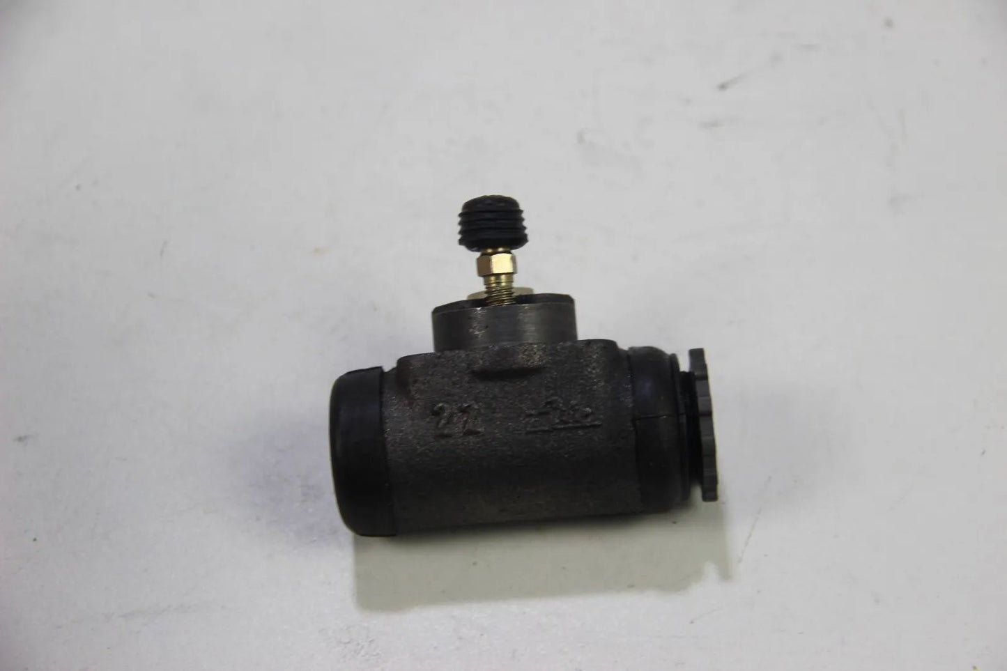 NEU Original BMW Radbremszylinder D=22 E12 51i-520i 34211109342 New old stock