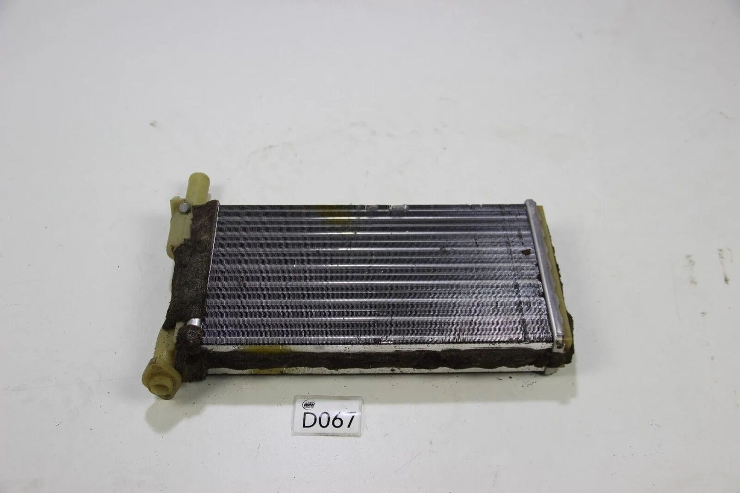 BMW E21 316-323i E12 518-535i E24 635csi Heizkörper Wärmetauscher 64111359491