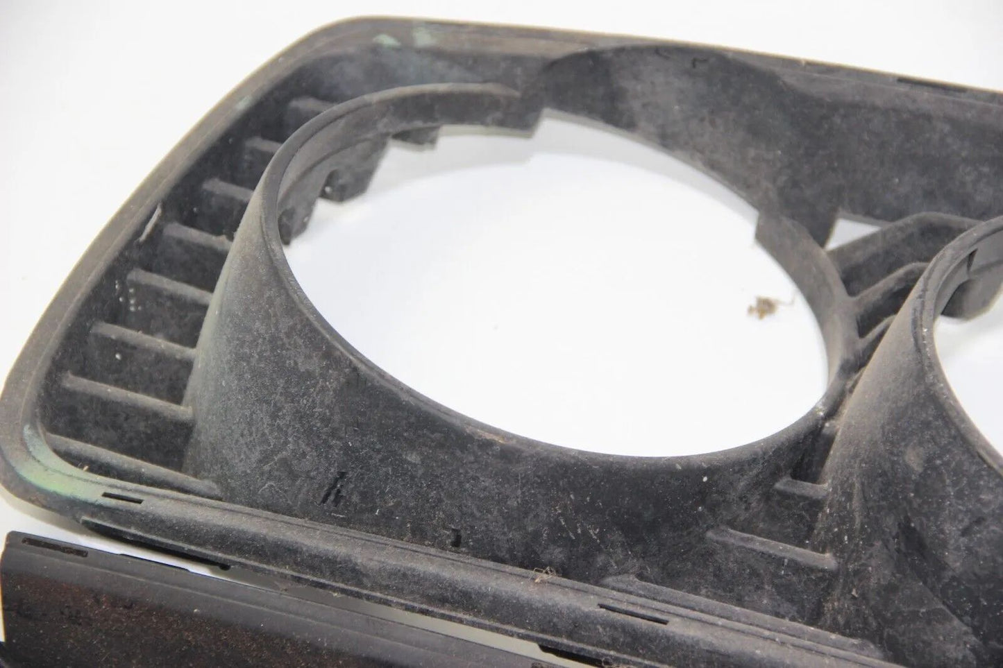 Original BMW E12 5er Zierleiste Scheinwerfer Rahmen Grille paar 1848113 1848114