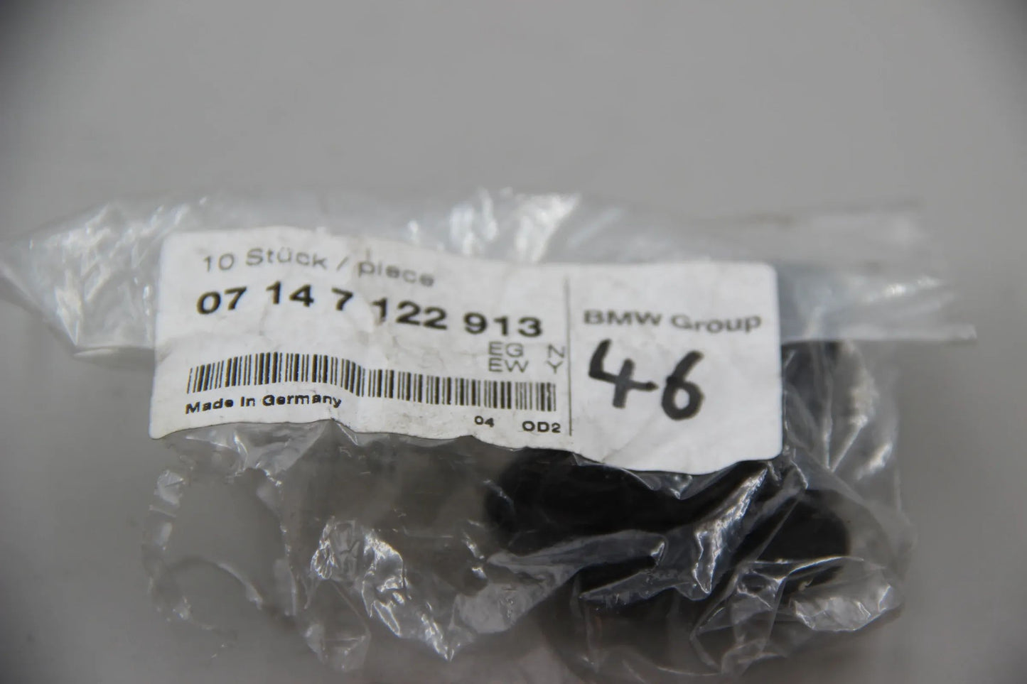 Original BMW E81 E82 E87 E88 E90 E91 E92 E93 4x Stift Plastik 07147122913