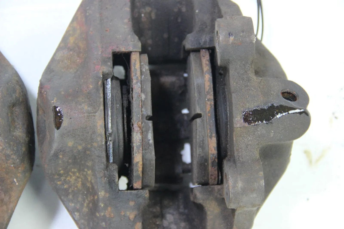 BMW E10 Neue Klasse Bremssattel vorne links rechts 34111104273 34111101843 OEM