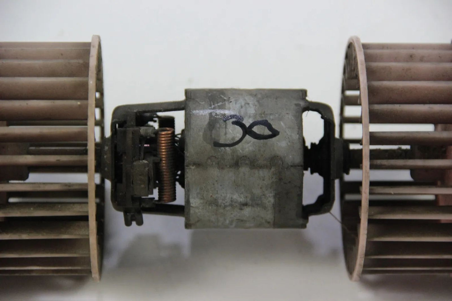 Original BMW E12 E21 E28 E24 Gebläsemotor Innenraumgebläuse Motor 0130063012 OEM