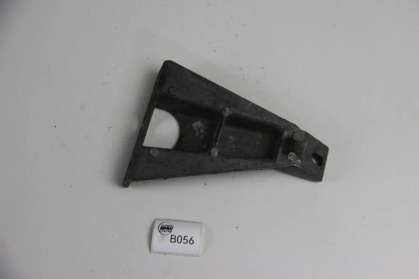 Original BMW E32 E34 Stütze Halterung Ansaugbrücke 1711517 5er 7er Bracket