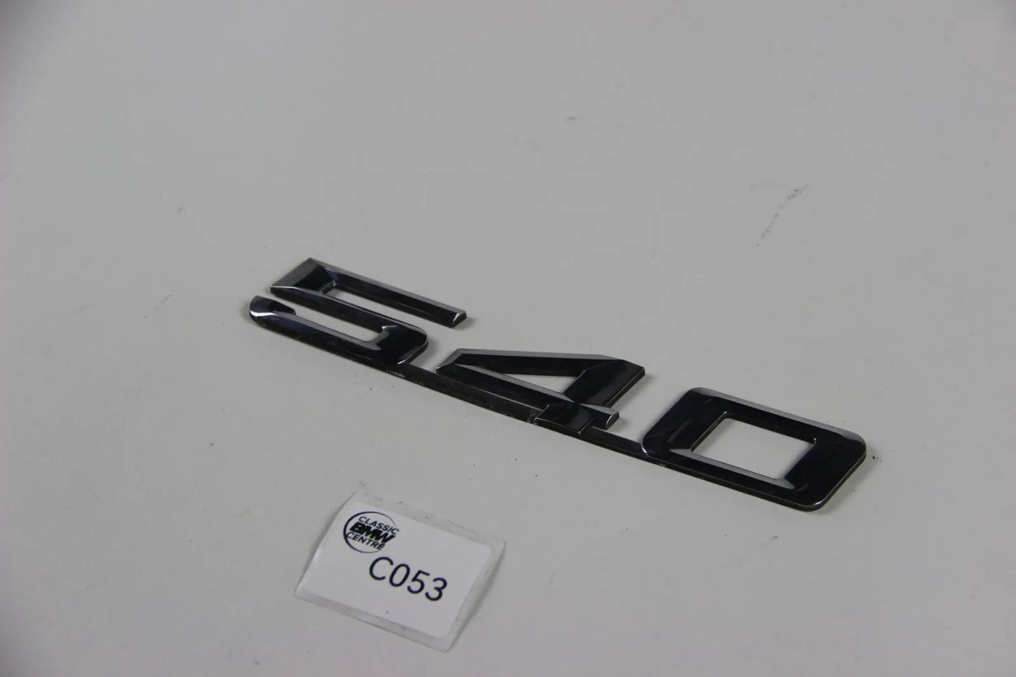 Original BMW E34 E39 Typenschild Emblem Modellbezeichnung Schriftzug 8148824