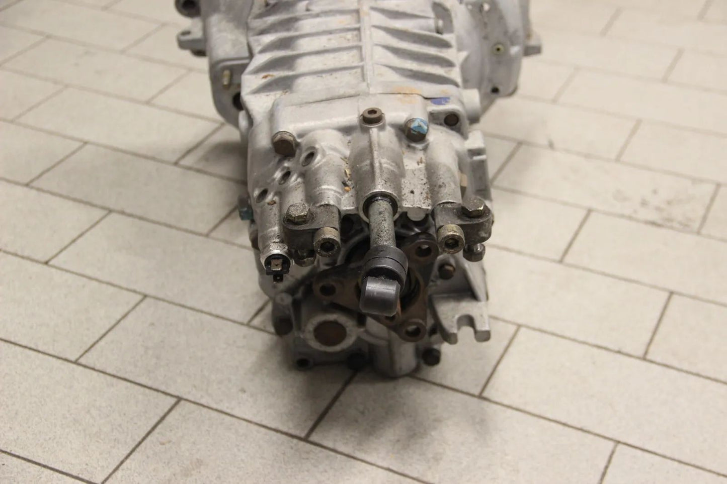 Original BMW Getriebe Getrag 242 E28 520i  242.0.0171.90 AX Gearbox OEM