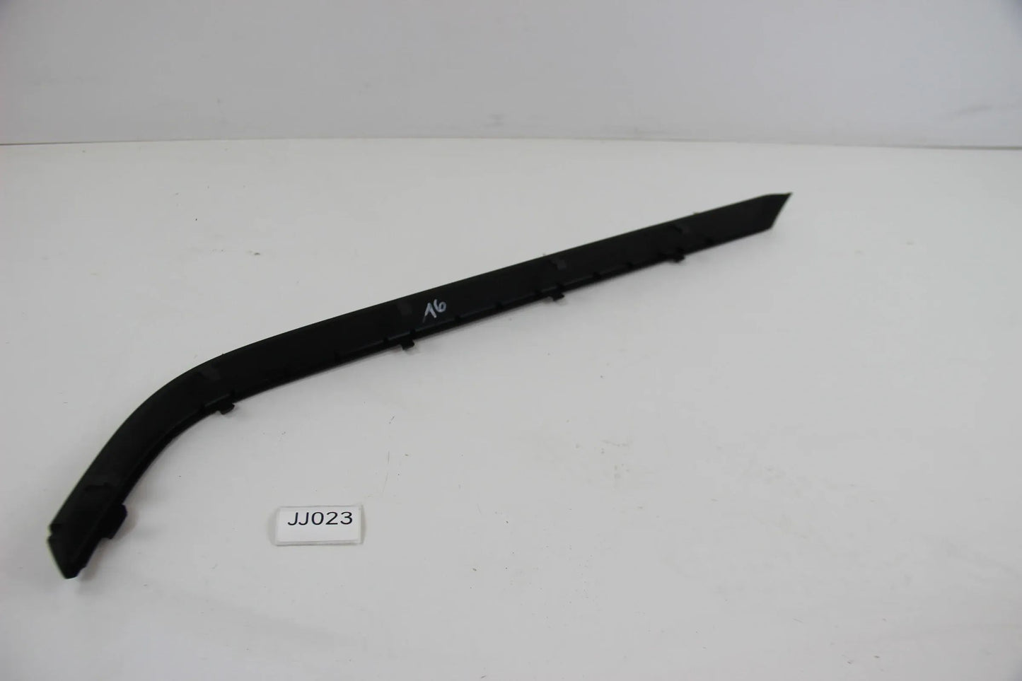 Original BMW E39 520d-540d Stossleiste Leiste hinten links 51128184507