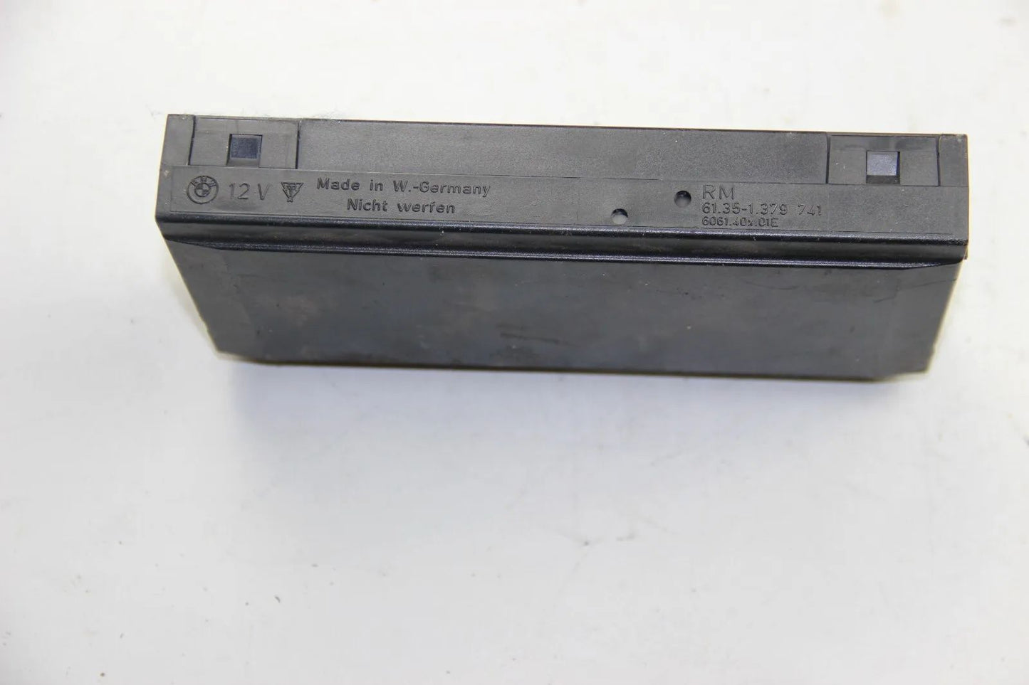 BMW E32 7er Steuergerät Reilaismodul Kontrollmodul Modul 1379741