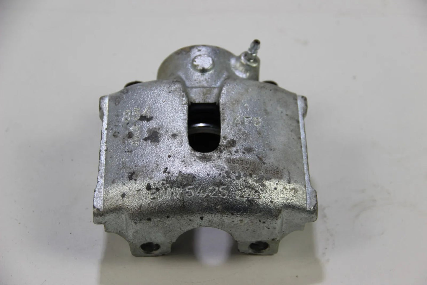 Original BMW E30 M3 Bremssattel vorne rechts 85454/25 Generalüberholt