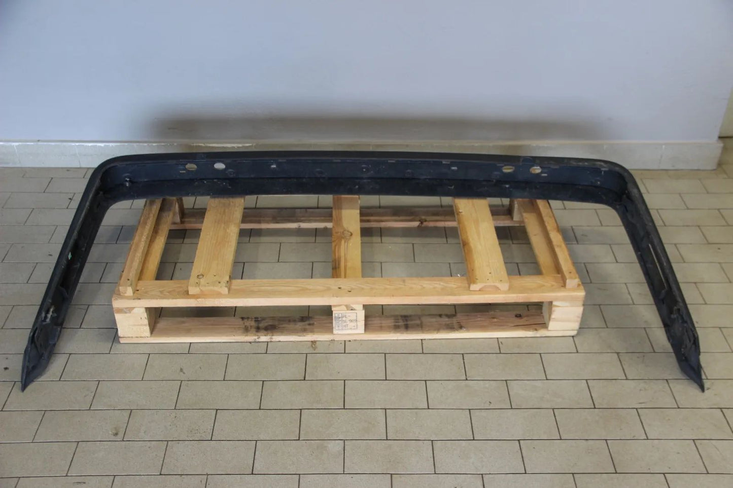 Original BMW E30 87-94 Stoßstange hinten NFL Malachitgrün mit Träger 51121945925