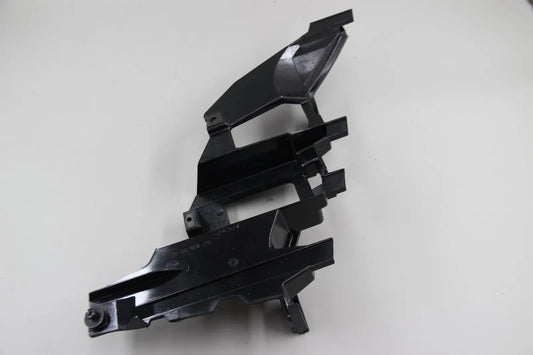 Original BMW E53 X5 Serie Hella rechte Lampenhalterung/ Scheinwerferhalterung