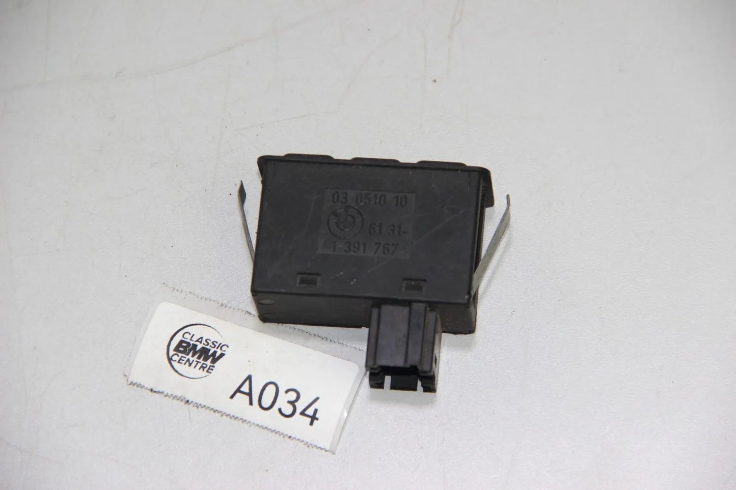 BMW E34 Schalter Beheizte Heckscheibe Heated Window switch 61311391767