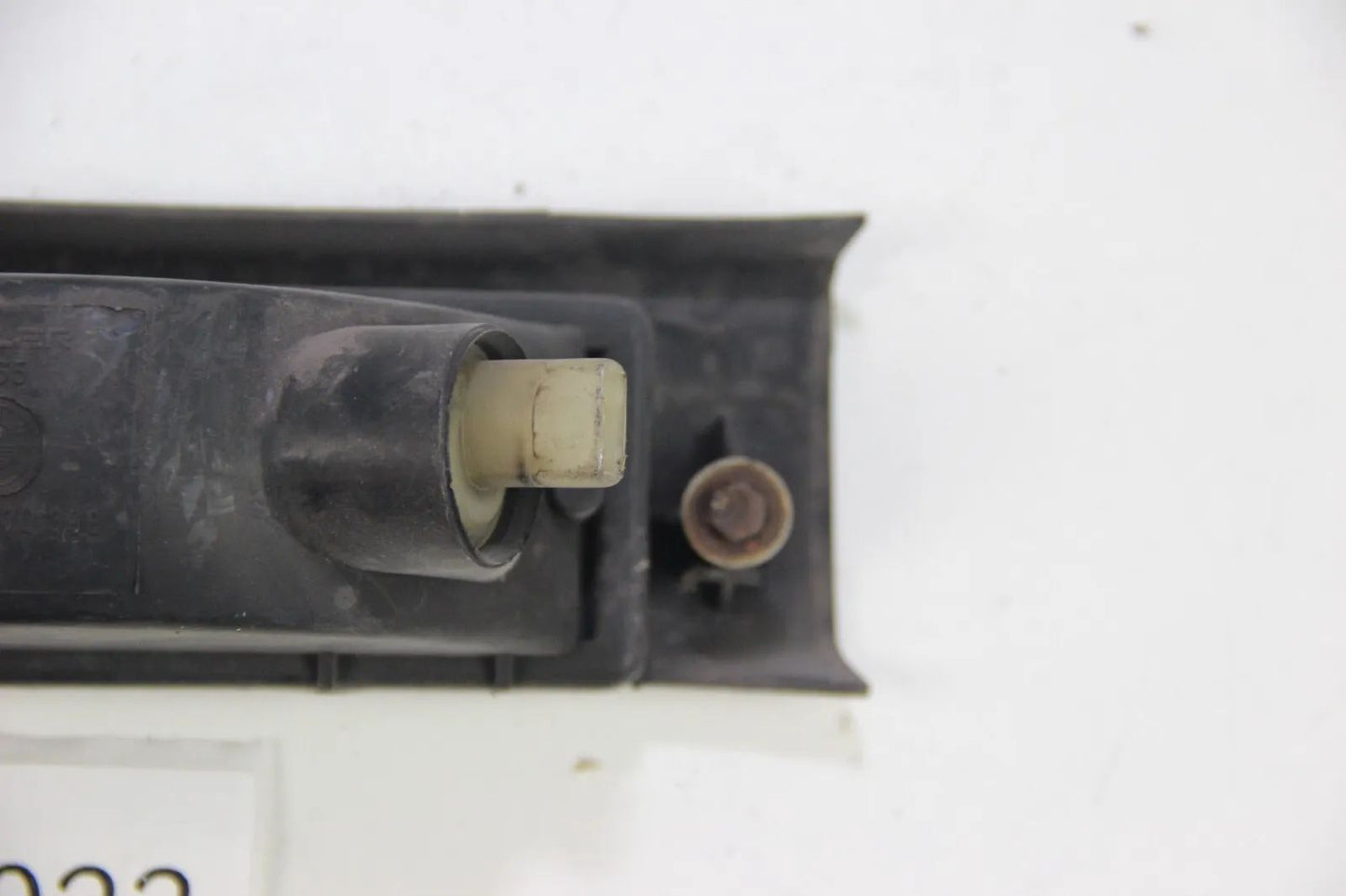 Original BMW E30 VFL 316i-325i Blinker Halterung ohne Scheibe Rechts  1370396