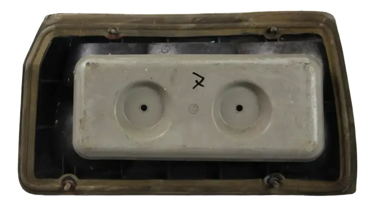 BMW E12 Rücklicht Heckleuchte Lampenträger links
